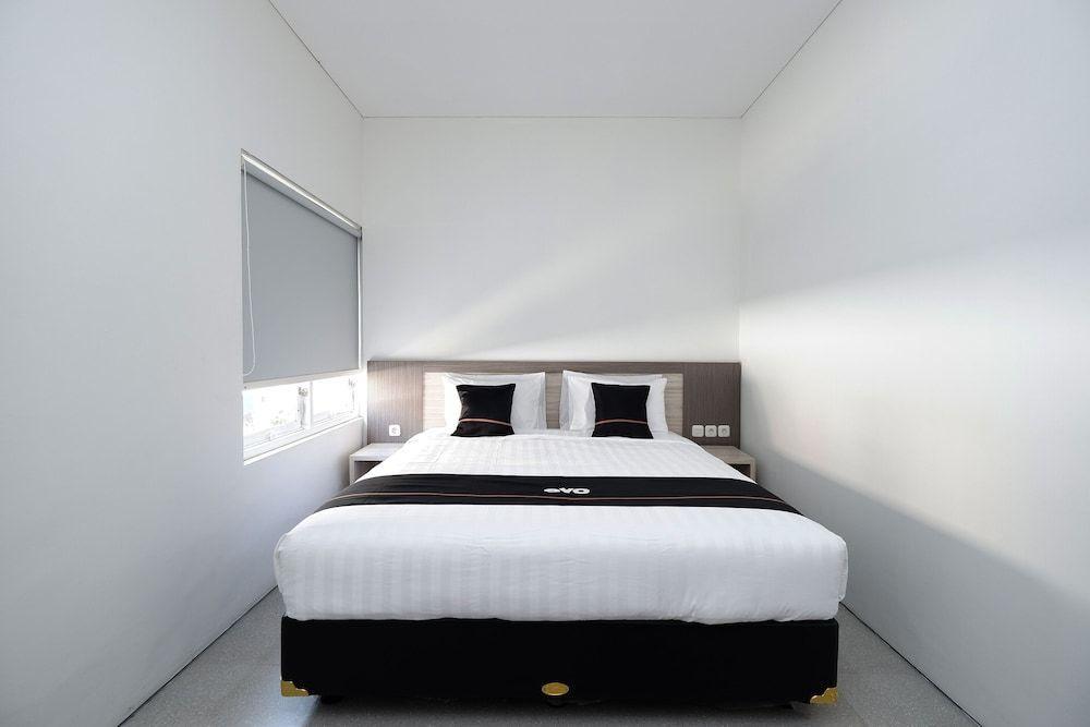 Суракарта: OYO 2298 Jebres House Syariah