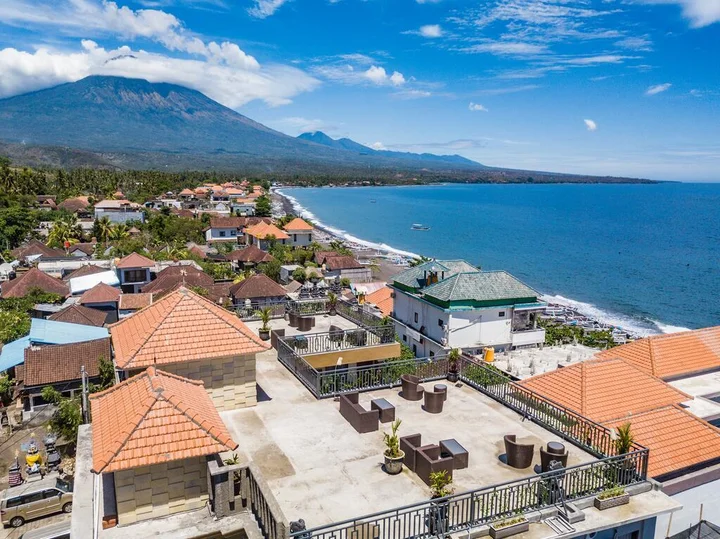 Бунутан: Отель Mejore Beach