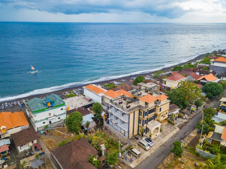 Бунутан: Отель Mejore Beach