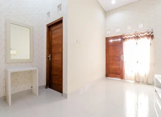 Батуретно: Homestay Family Syariah
