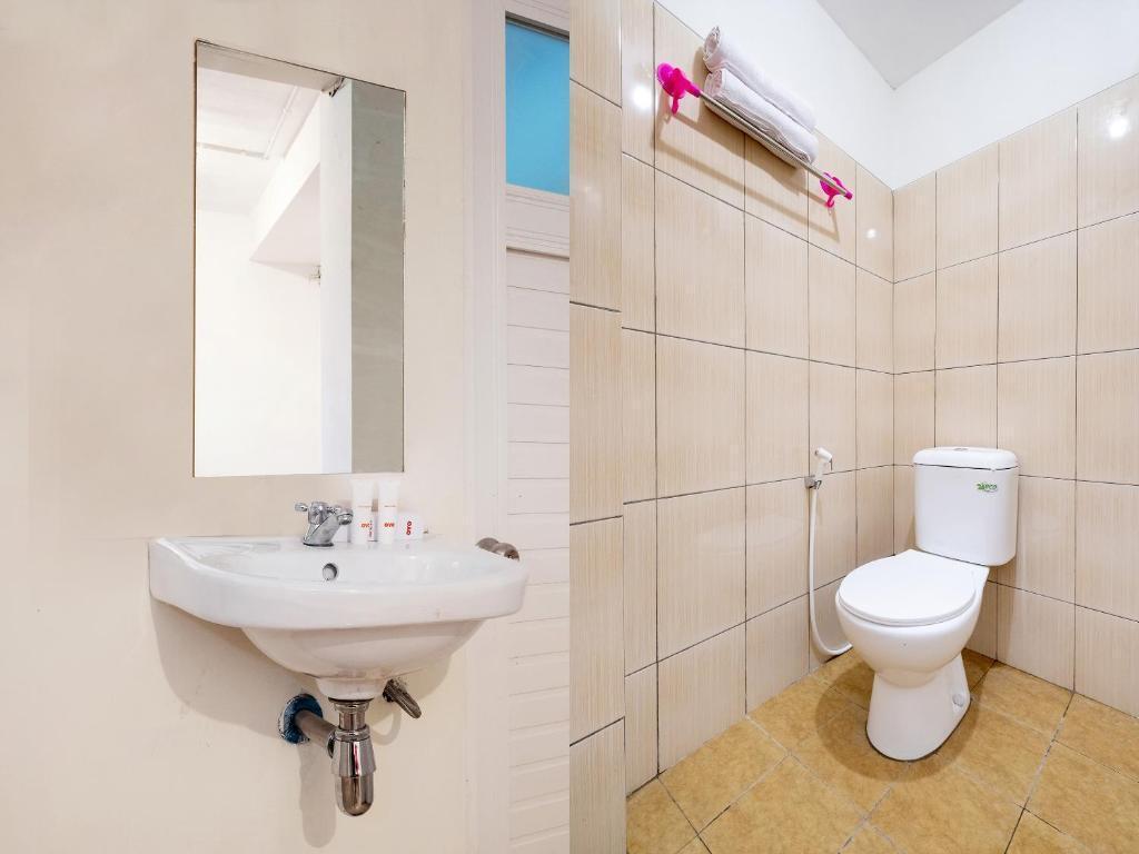 Депок: OYO 2173 Bnv House Babarsari