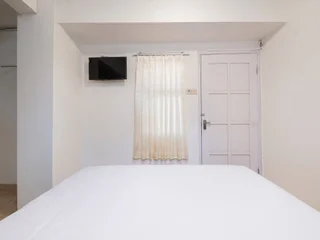 Депок: OYO 2173 Bnv House Babarsari