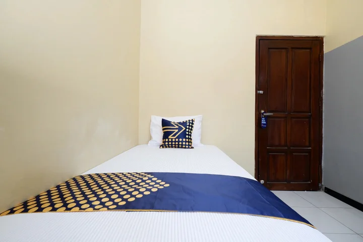 Суракарта: SUPER OYO 2209 Solo Point Guest House Syariah