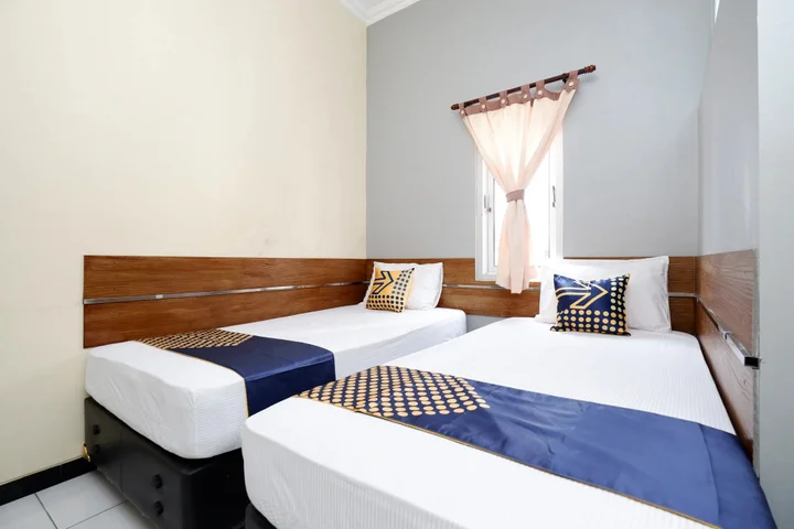 Суракарта: SUPER OYO 2209 Solo Point Guest House Syariah