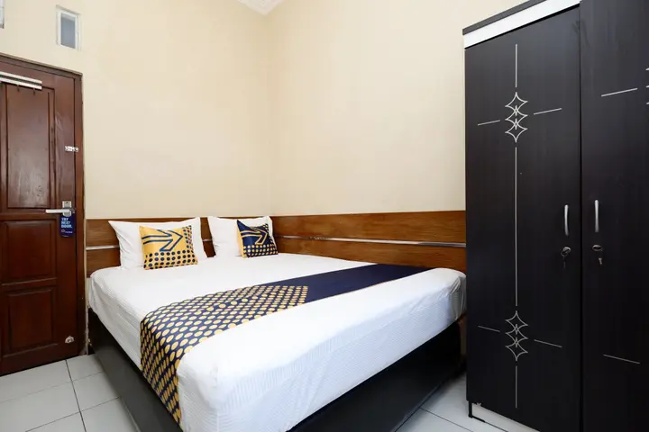 Суракарта: SUPER OYO 2209 Solo Point Guest House Syariah