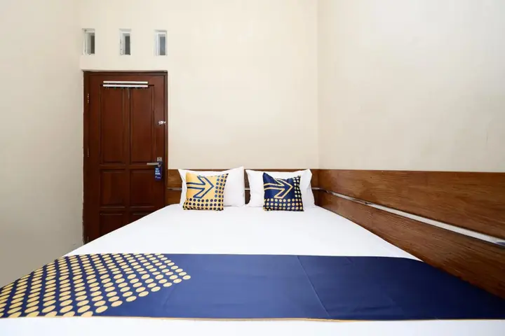 Суракарта: SUPER OYO 2209 Solo Point Guest House Syariah