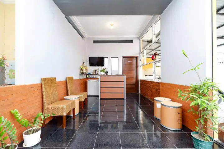 Суракарта: SUPER OYO 2209 Solo Point Guest House Syariah