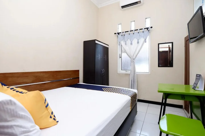 Суракарта: SUPER OYO 2209 Solo Point Guest House Syariah