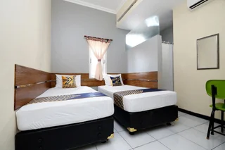 Суракарта: SUPER OYO 2209 Solo Point Guest House Syariah