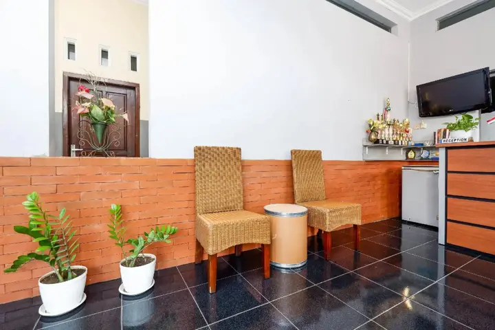 Суракарта: SUPER OYO 2209 Solo Point Guest House Syariah