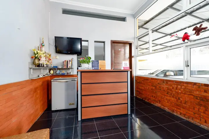Суракарта: SUPER OYO 2209 Solo Point Guest House Syariah