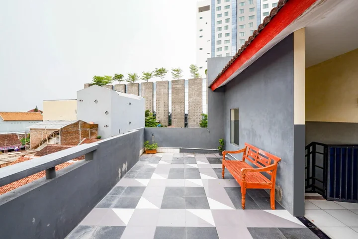 Суракарта: SUPER OYO 2209 Solo Point Guest House Syariah