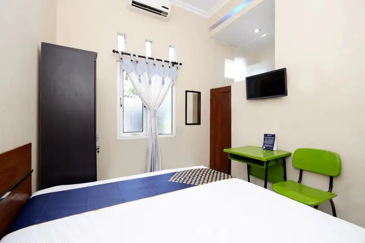 Суракарта: SUPER OYO 2209 Solo Point Guest House Syariah