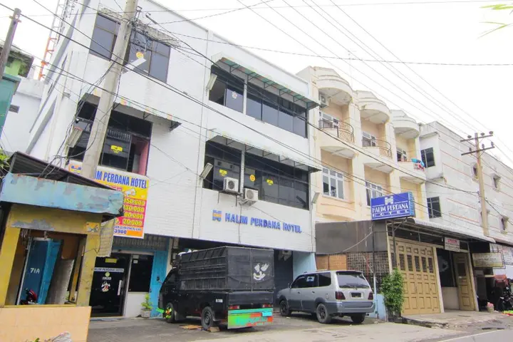 Медан: Hotel Halim Perdana