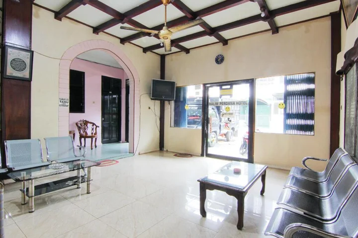 Медан: Hotel Halim Perdana