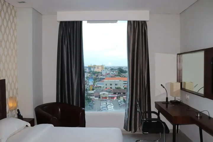 Тангеранг: Pakons Prime Hotel