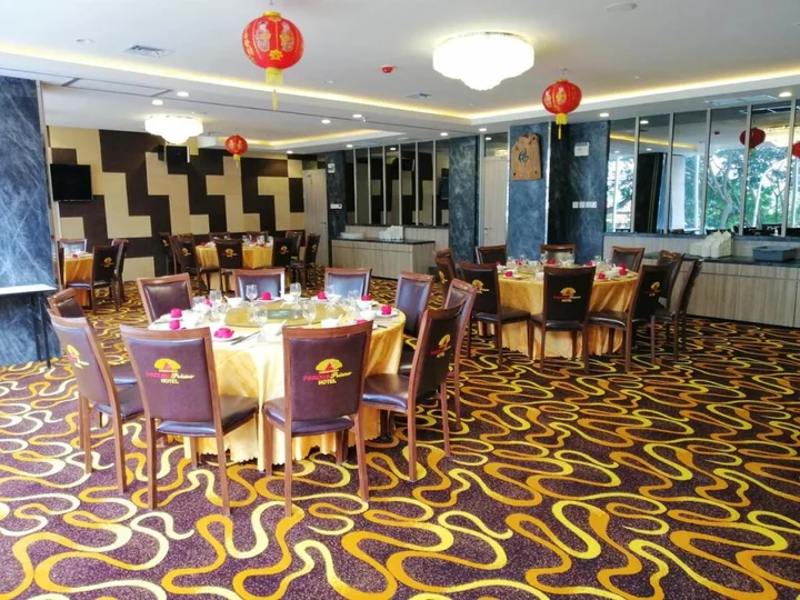 Тангеранг: Pakons Prime Hotel