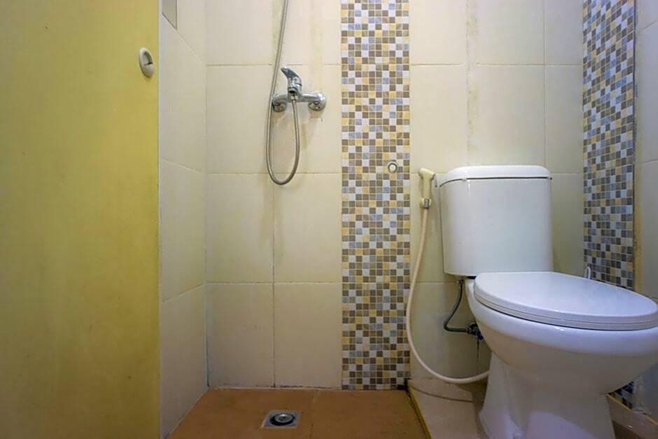 Медан: OYO Life 2366 Gatsu Kost