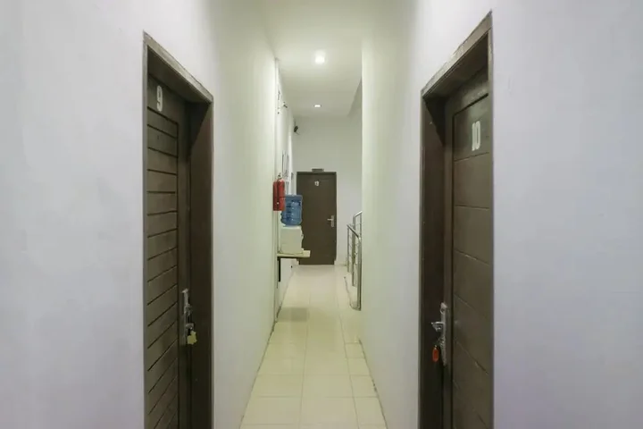 Медан: OYO Life 2366 Gatsu Kost
