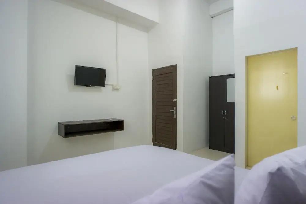 Медан: OYO Life 2366 Gatsu Kost