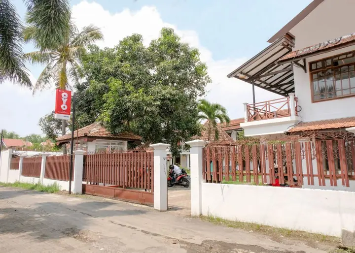 Маланг: Super OYO 1376 Kina Family Residence Syariah
