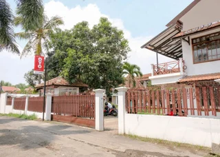 Маланг: Super OYO 1376 Kina Family Residence Syariah