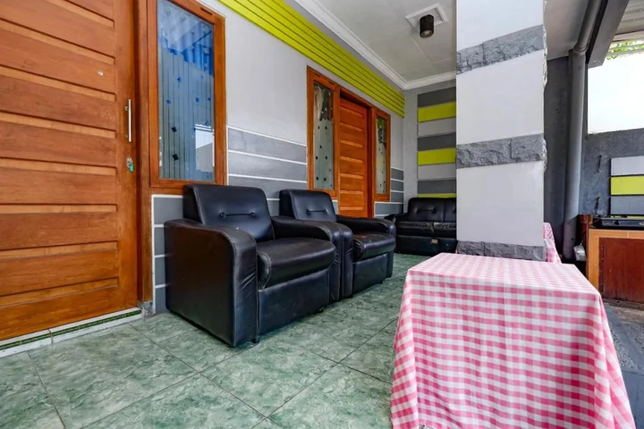 Сукохарджо: SPOT ON 2171 Griya Sakura Syariah