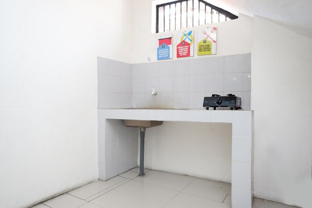 Семаранг: Oyo Life 1817 Kost Agus Salim