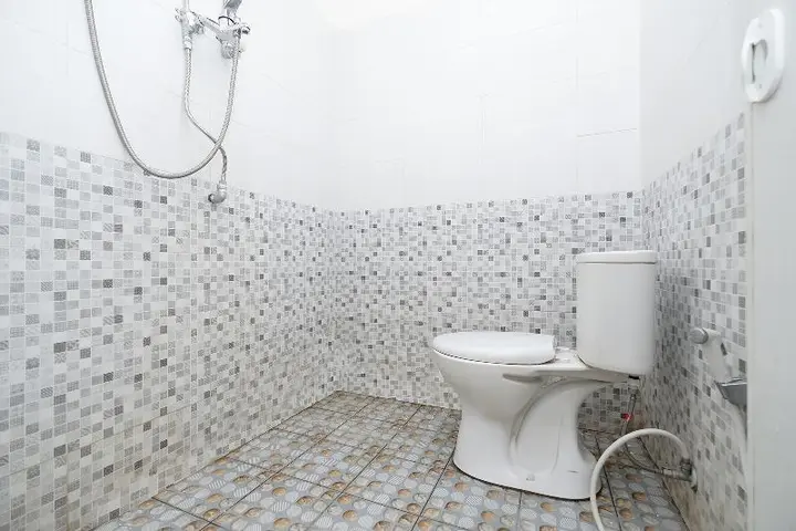 Семаранг: Oyo Life 1817 Kost Agus Salim
