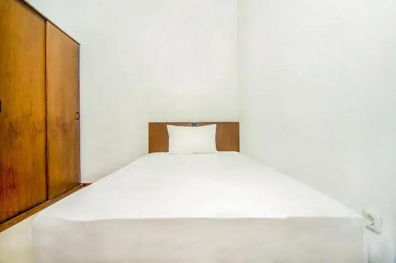 Батуретно: OYO 2339 Jennaira Kost
