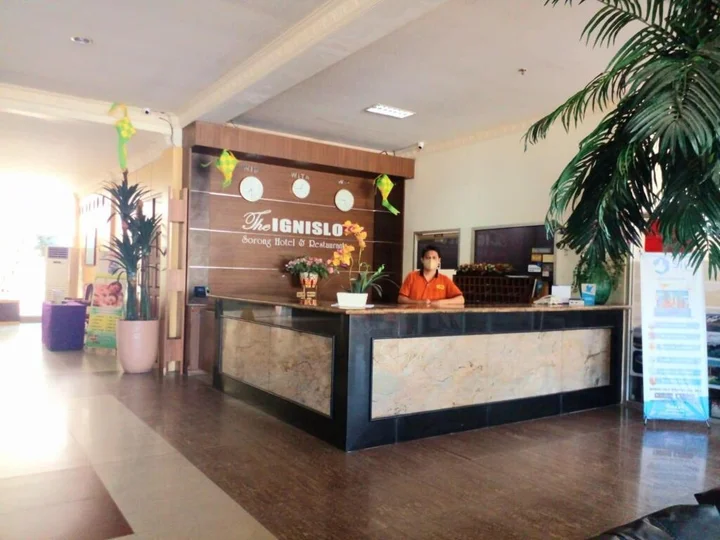 Соронг: Je Meridien Hotel