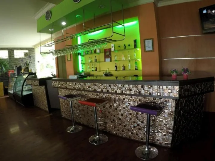 Соронг: Je Meridien Hotel