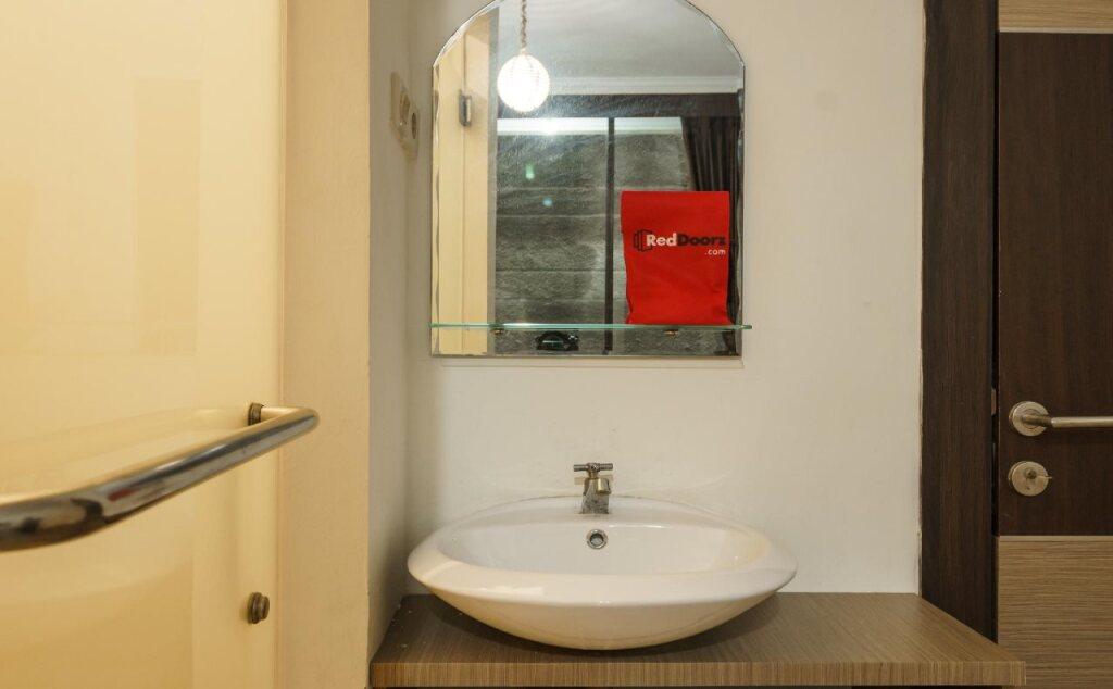 Джакарта: Reddoorz Plus @ Daan Mogot Jakarta 2