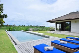 Чангу: Villa Agong