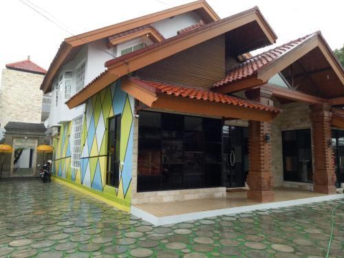 Падангсамбиан: Ozora Guesthouse