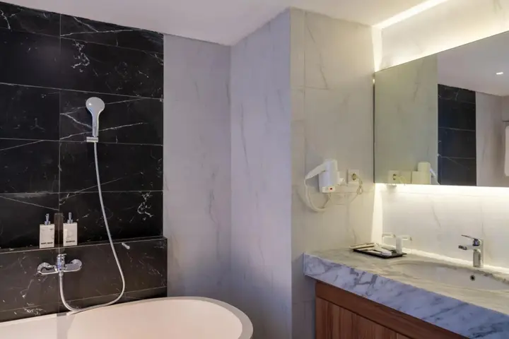 Керобокан: The Capital Hotel and Resort Seminyak