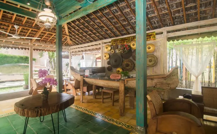 Депок: OYO 321 Kampung Lawasan Heritage Cottage