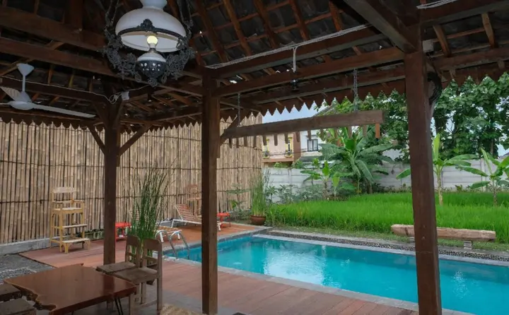 Депок: OYO 321 Kampung Lawasan Heritage Cottage