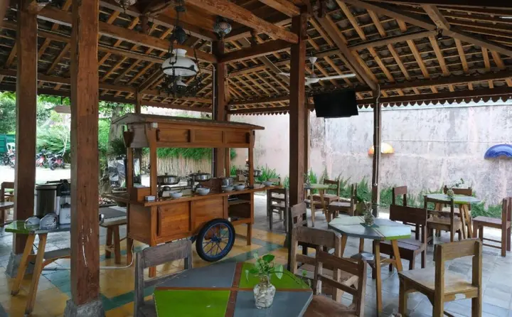 Депок: OYO 321 Kampung Lawasan Heritage Cottage