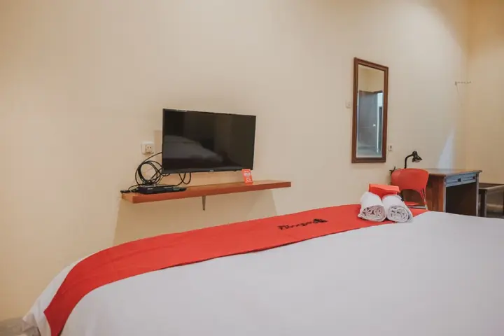Джакарта: RedDoorz Plus near Plaza Blok M