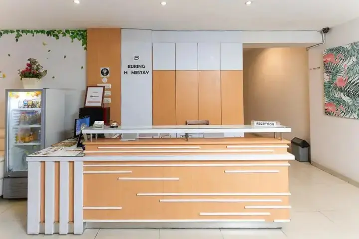 Маланг: RedDoorz Plus @ Idjen Boulevard Malang