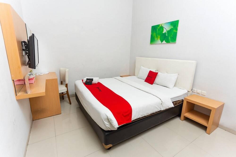Маланг: RedDoorz Plus @ Idjen Boulevard Malang