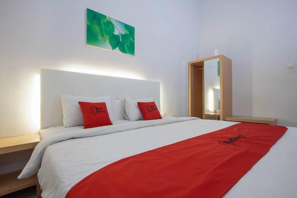 Маланг: RedDoorz Plus @ Idjen Boulevard Malang