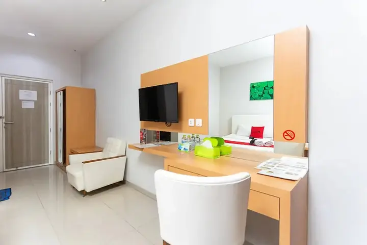 Маланг: RedDoorz Plus @ Idjen Boulevard Malang