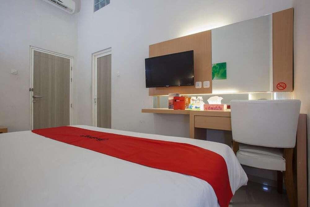 Маланг: RedDoorz Plus @ Idjen Boulevard Malang