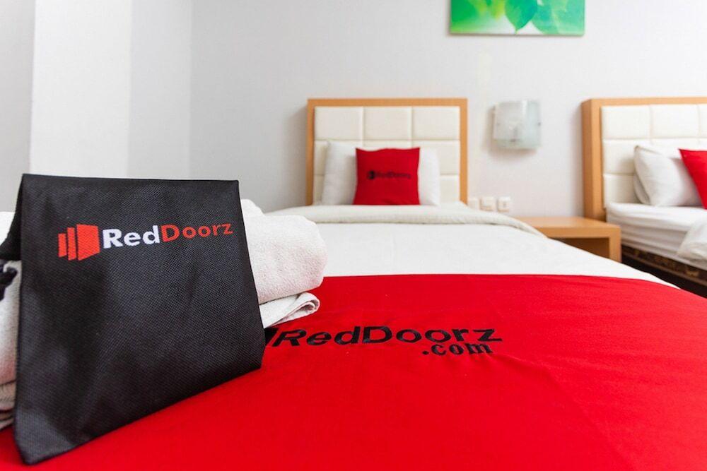 Маланг: RedDoorz Plus @ Idjen Boulevard Malang