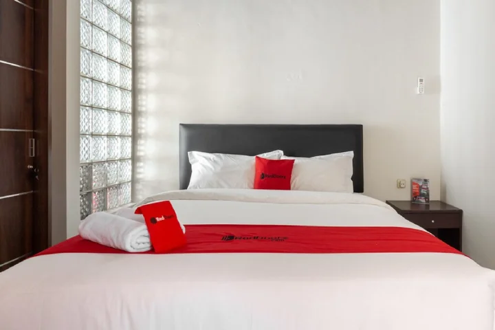 Маланг: RedDoorz @ Soekarno Hatta Indah