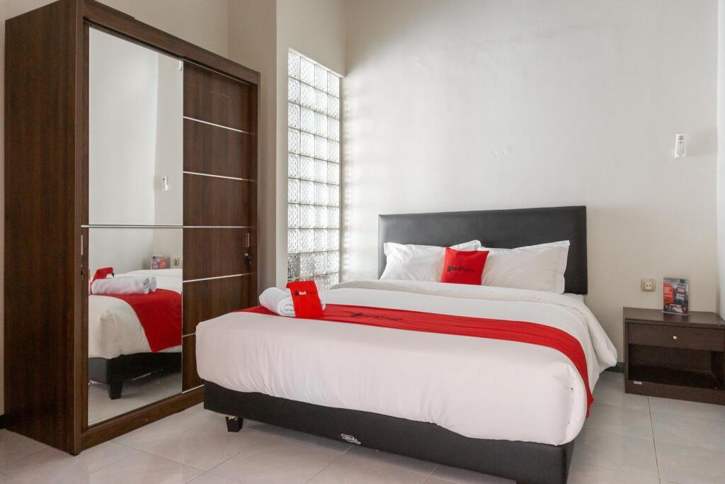 RedDoorz @ Soekarno Hatta Indah — фото 4