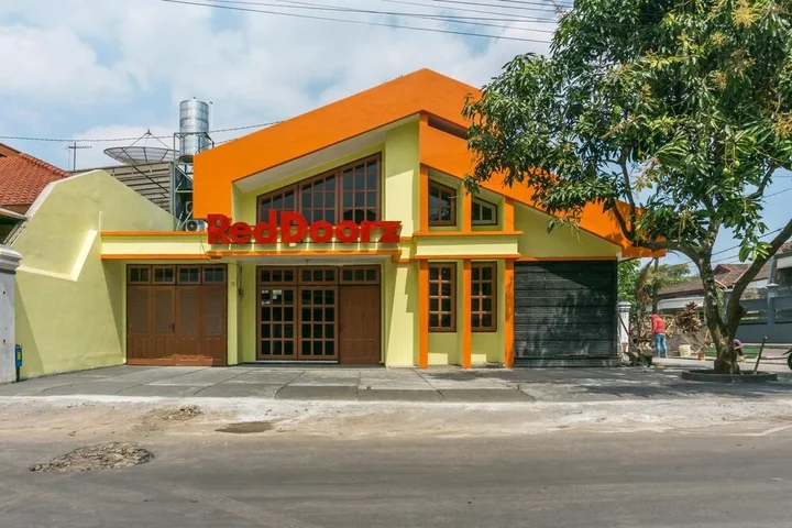 Маланг: RedDoorz near Universitas Widyagama Malang
