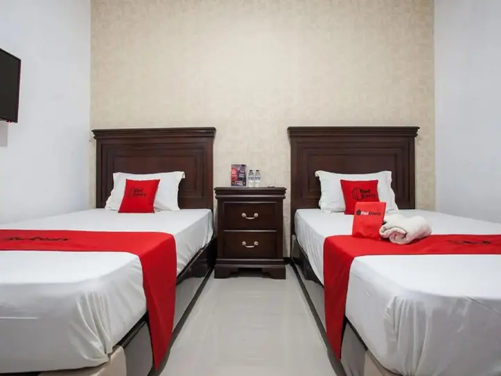 Маланг: RedDoorz near Taman Krida Budaya Malang
